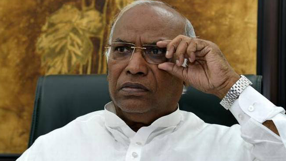 New CBI chief: Kharge writes dissent note to PM, BJP hits back