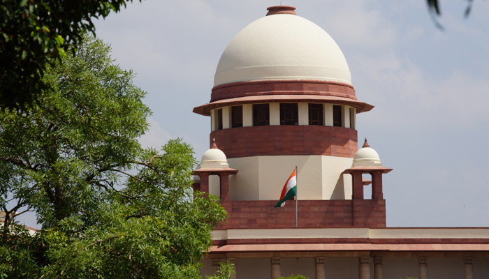 Galaxy of leaders witness Sunday hearing in SC on Maha political row