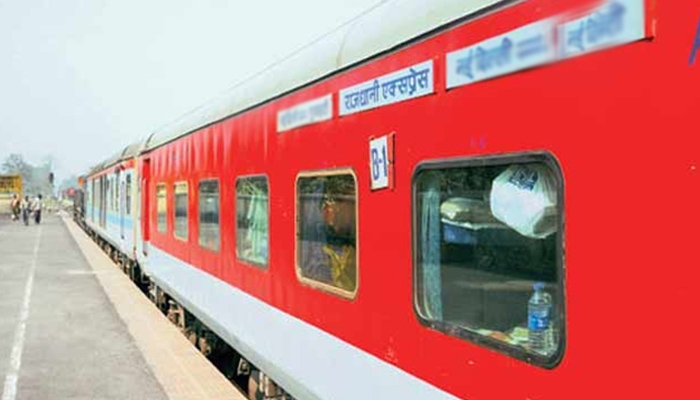 Around 20 passengers of Delhi-BBS Rajdhani taken ill after eating rail food
