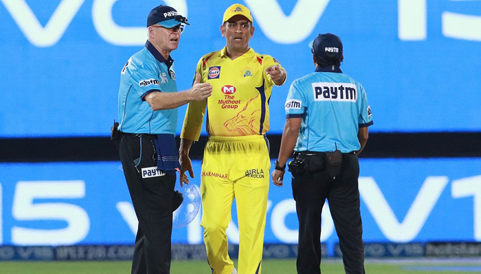 Dhoni was fired up by the way no-ball was handled: Fleming