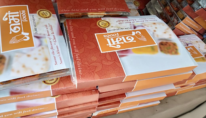 UP 2019 LS Polls: NaMo food packets distributed in Noida