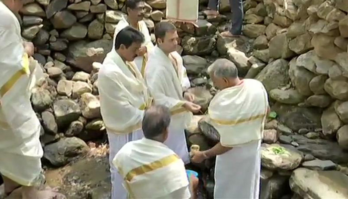 Wayanad: Rahul offers prayers where fathers ashes were immersed
