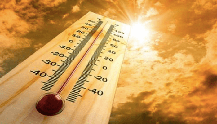 Sweltering heat persists in Delhi, weatherman forecasts rain Sunday