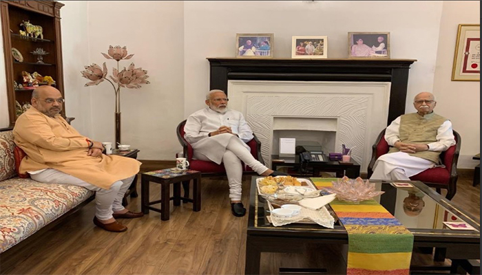PM Modi seeks blessings from LK Advani and MM Joshi