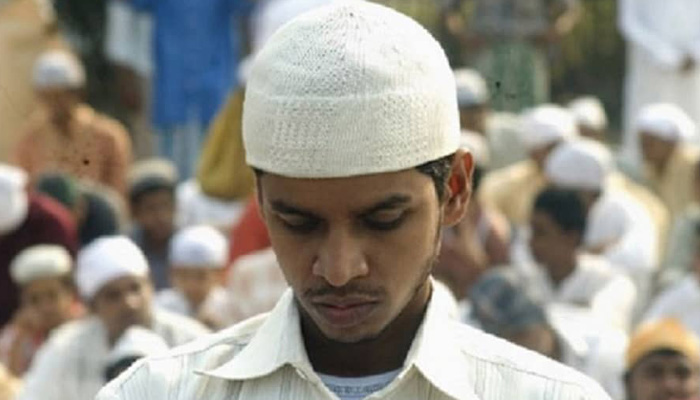Muslim Man beaten up in Gurgaon for wearing traditional skull cap