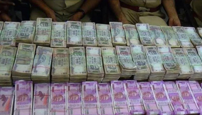 FIR against Bihar MP after cash recovery from hotel room