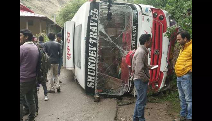 HP: 7 BJP workers injured after bus overturns in Kullu district