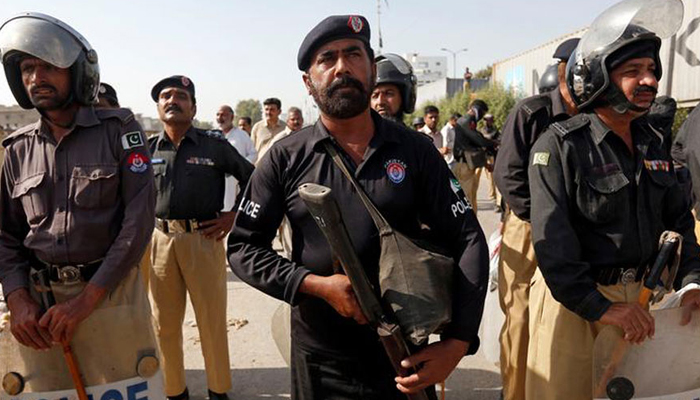 Pakistan: Ten killed in suicide blast outside shrine in Lahore