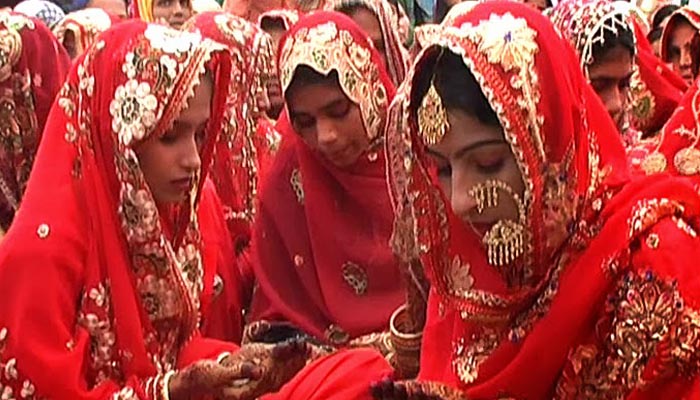 Visas of 90 Pakistani brides withheld by China over trafficking fears