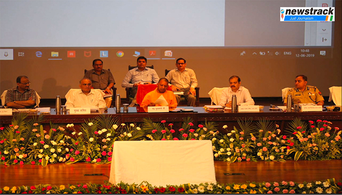Yogi Adityanath UP Bureaucrats meeting