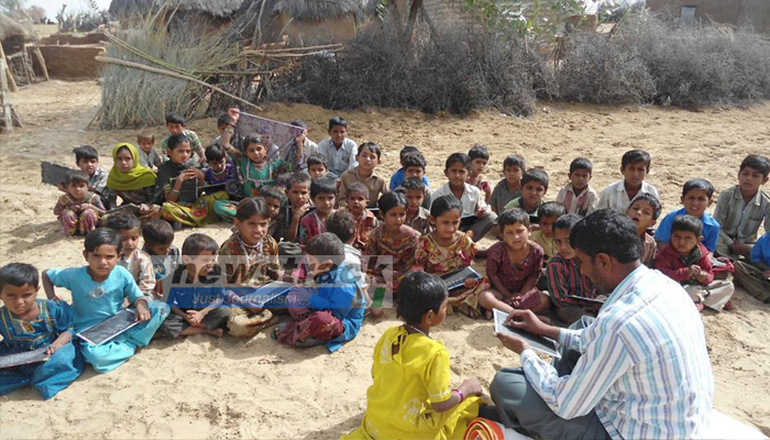 Maha govt to reimburse fees of students from drought-hit areas