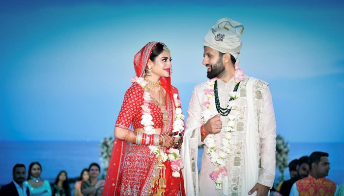Nusrat Jahan ties the knot with beau Nikhil; Heres a glimpse of their wedding