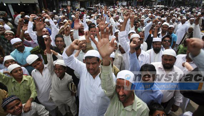 Oppn seeks Muslim quota in Maha; govt says no provision for it