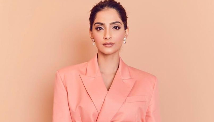Once body shamed now a stunning actress, here are some unknown facts about Sonam Kapoor