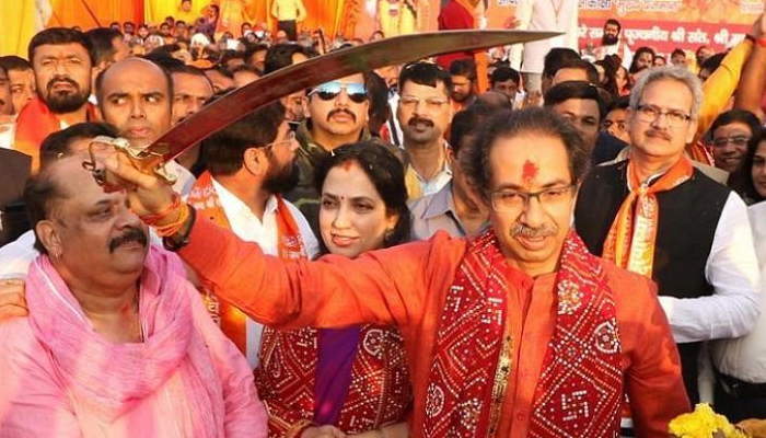 Uddhav Thackeray reaches Ayodhya, to offer prayers along with party MPs