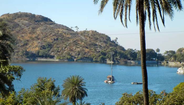 To protect the wildlife govt imposes ban on plastic in Mount Abu
