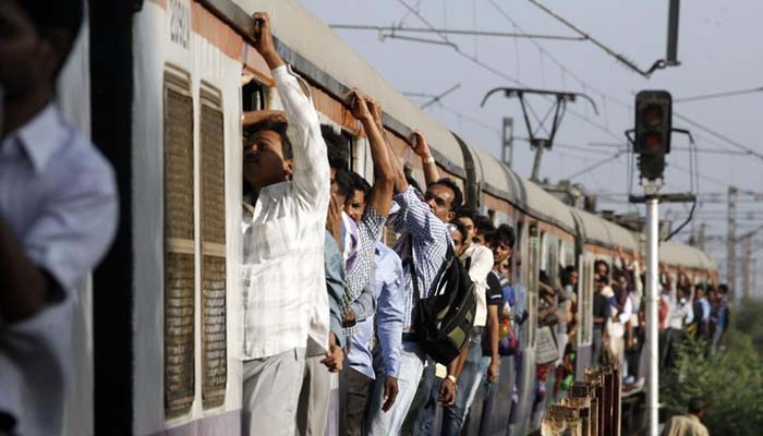Mumbai: 16 die on a single day in mishaps on suburban rail network