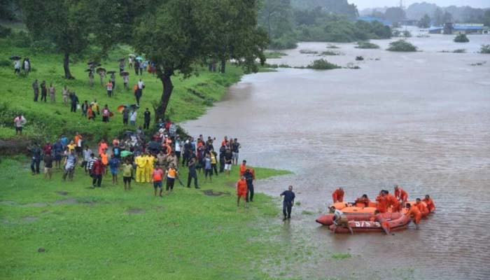 All 1,050 passengers of stranded Mahalaxmi Express rescued: Railways