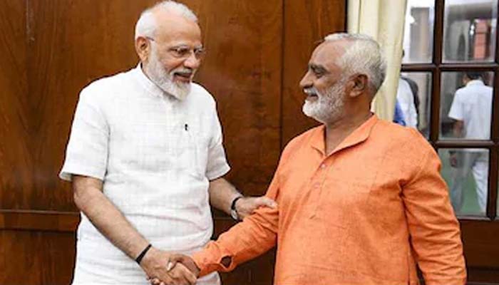 PM meets BJP supporter who cycled from Guj to Delhi to celebrate party victory