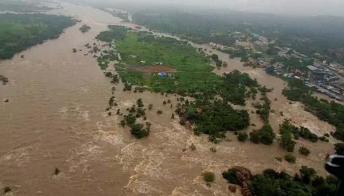 Water level reaches high in Godavari; NDRF, SDRF teams deployed