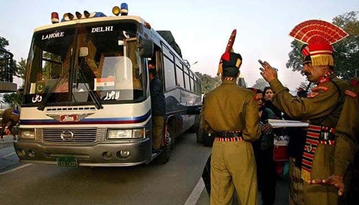 PTDC bus leaves Delhi after Pak suspends Delhi-Lahore bus service