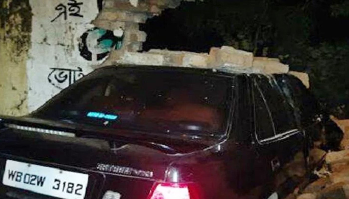 Close shave for many as BJP MPs son rams car into wall of south Kolkata club
