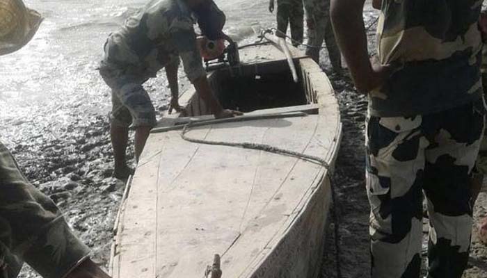 BSF finds two Pakistani boats abandoned in 'Harami Nala' area