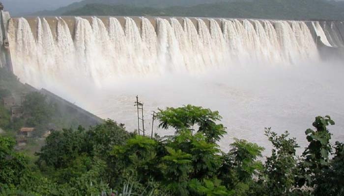 Gujarat: 26 gates of Sardar Sarovar Dam on Narmada opened