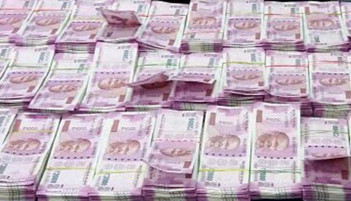 Nepali national held with fake notes of Rs 5.50 lakh face value