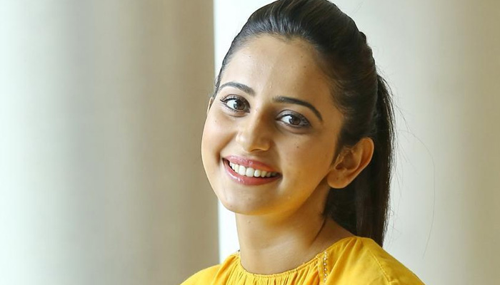 Rakul Preet Singh to walk for Nachiket Barge at LFW Winter/Festive 2019