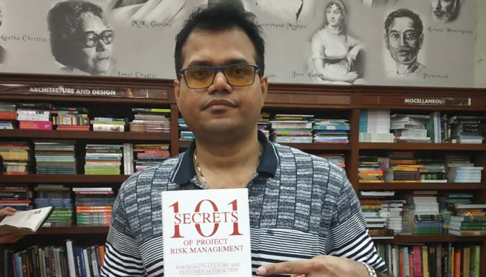 Book by Manoj Yadav '101 Secrets of project risk management' launched