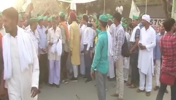 Farmers from UP march towards Delhi with demands