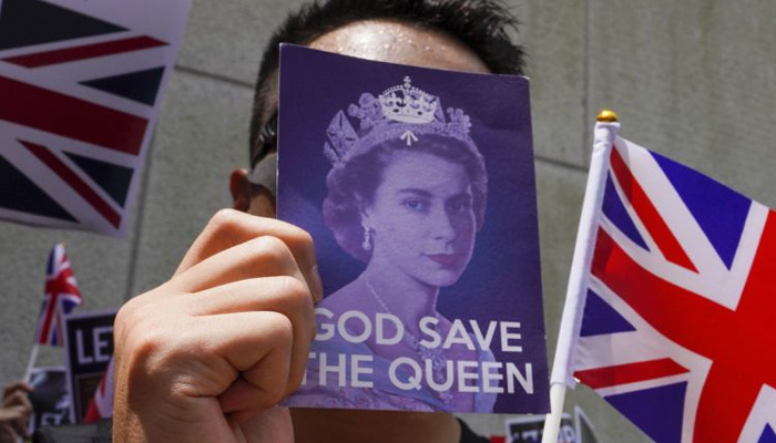 Hong Kong protesters rally for support at British Consulate