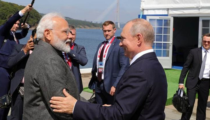 PM Modi visits Zvezda shipbuilding complex along with President Putin