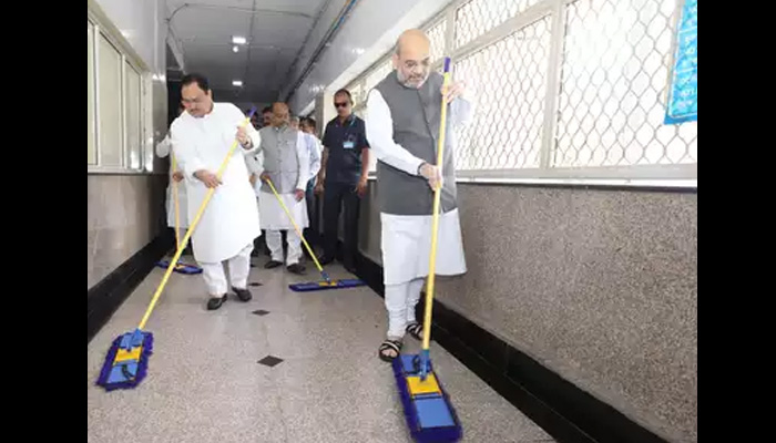 Shah, BJP leaders mop floor at AIIMS as part of seva saptah