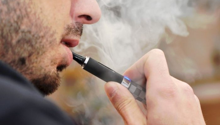 Vaping E-cigarette can give birth to serious lung illness: Study