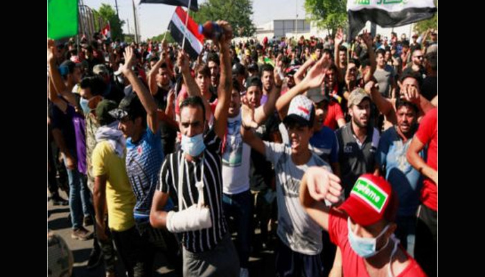 Iraq protests ramp up, shutting roads, offices and schools
