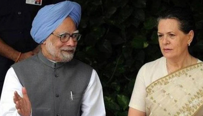 Maha polls: Sonia, Manmohan star campaigners of Congress