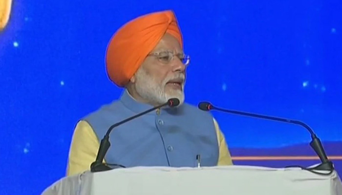 Kartarpur Live: PM greets Manmohan Singh at Dera Baba Nanak