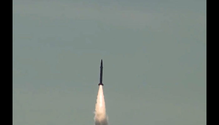Pak successfully conducts test launch of surface-to-surface ballistic missile
