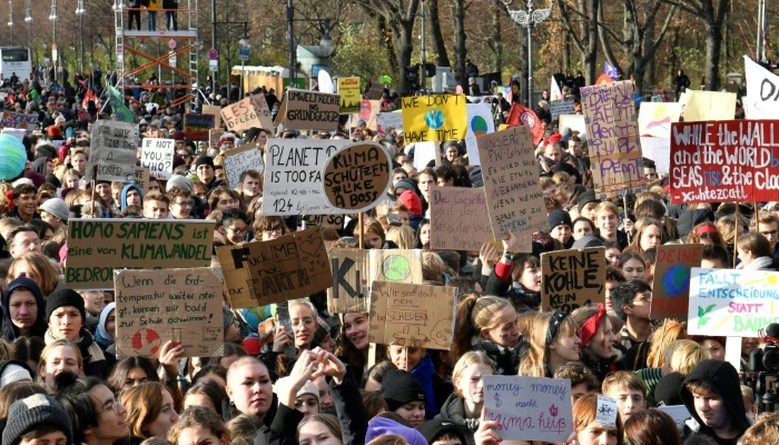 Tens of thousands rally in Europe, Asia before UN climate summit