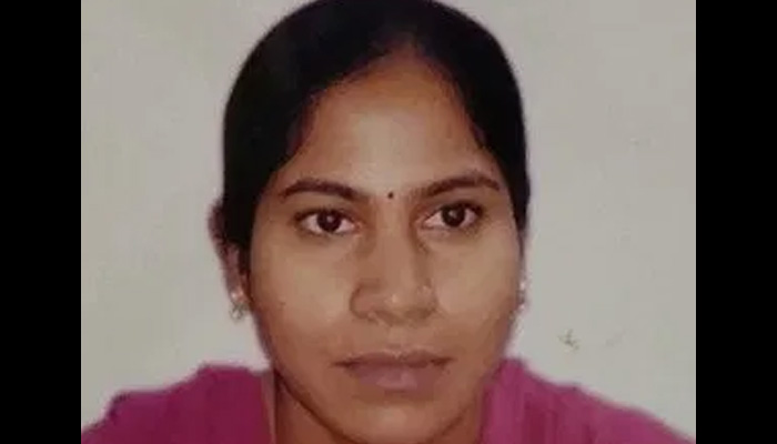 Woman tahsildar burnt allegedly  alive in office in Telangana