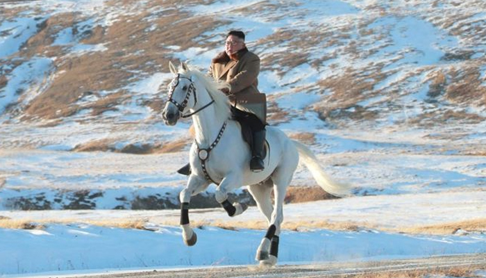 Kim again rides horse up sacred peak as nuke deadline nears