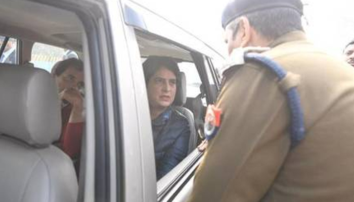 UP govt stops Rahul, Priyanka from entering Meerut, attracts criticism