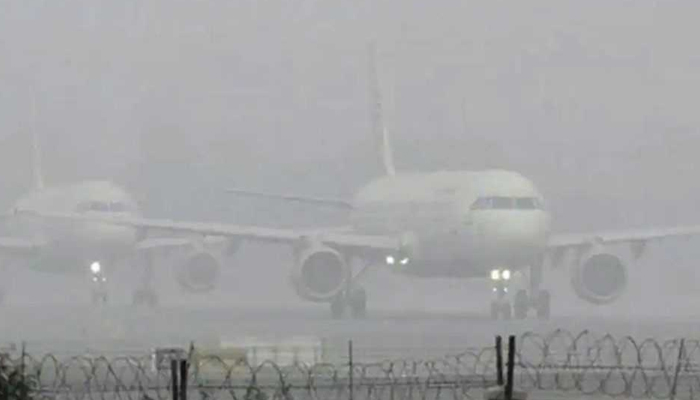 Dense fog hits J-K; All flights cancelled at Srinagar airport
