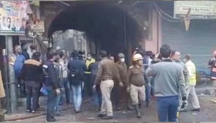 Massive fire breaks out in Delhi, 43 people dead so far