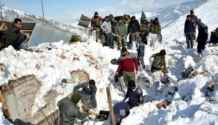 Four soldiers killed by snow avalanche near LoC in north Kashmir