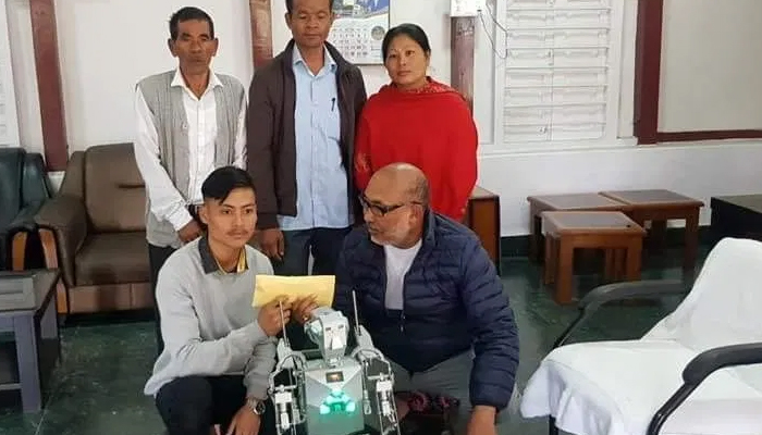 Manipur youth develops humanoid robot that can communicate