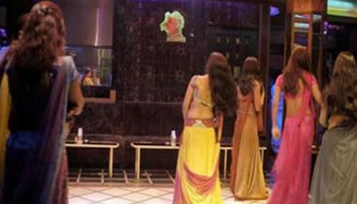 Dance bar raided in Mumbai; 7 arrested, 5 women rescued