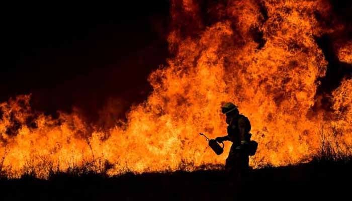 Fire breaks out in high-rise building in Salt Lake